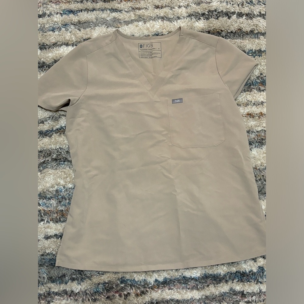 Figs M Catarina Boulder Scrub top